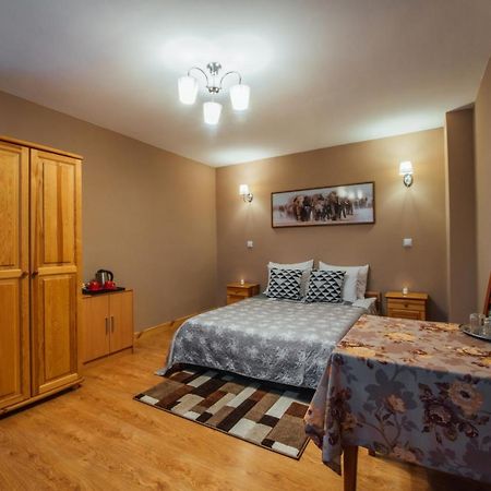 Hotel Orzel Zamość エクステリア 写真