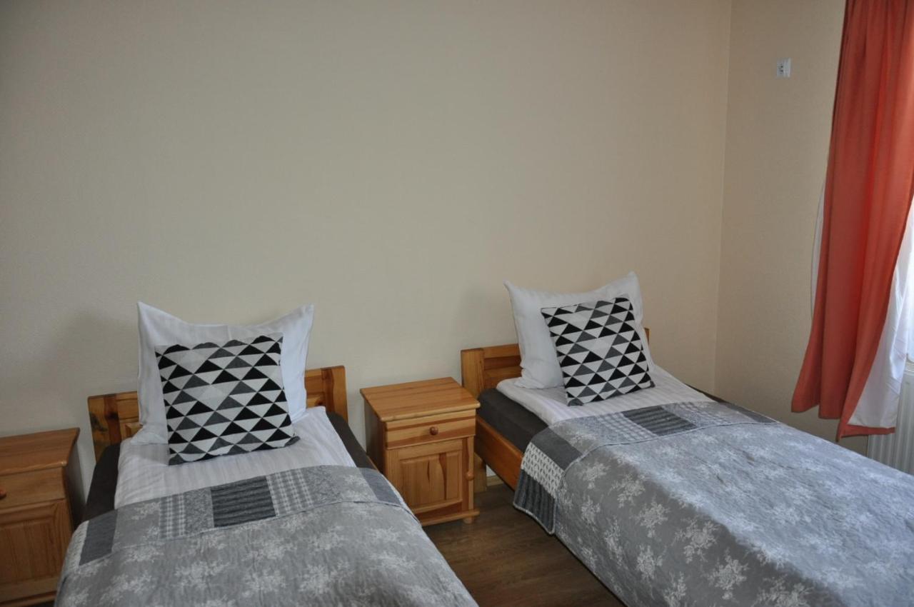 Hotel Orzel Zamość エクステリア 写真