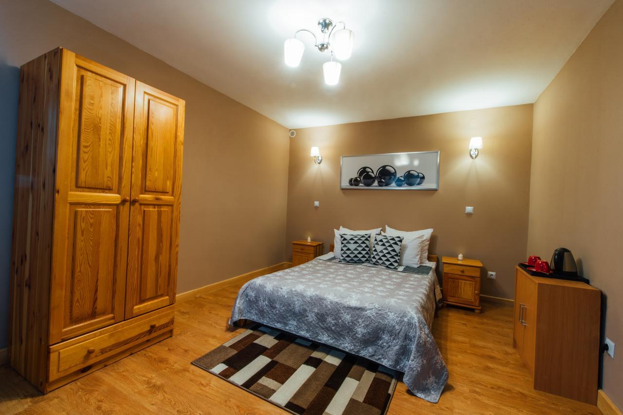 Hotel Orzel Zamość エクステリア 写真